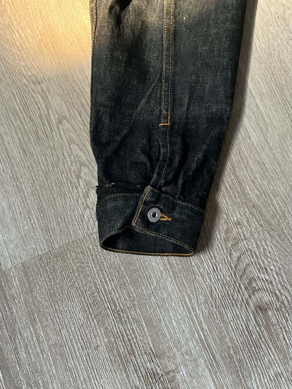 Vintage Levi's 70507-4870 Dark Wash Denim Trucker Jacket - Men's XL - Picture 14 of 14
